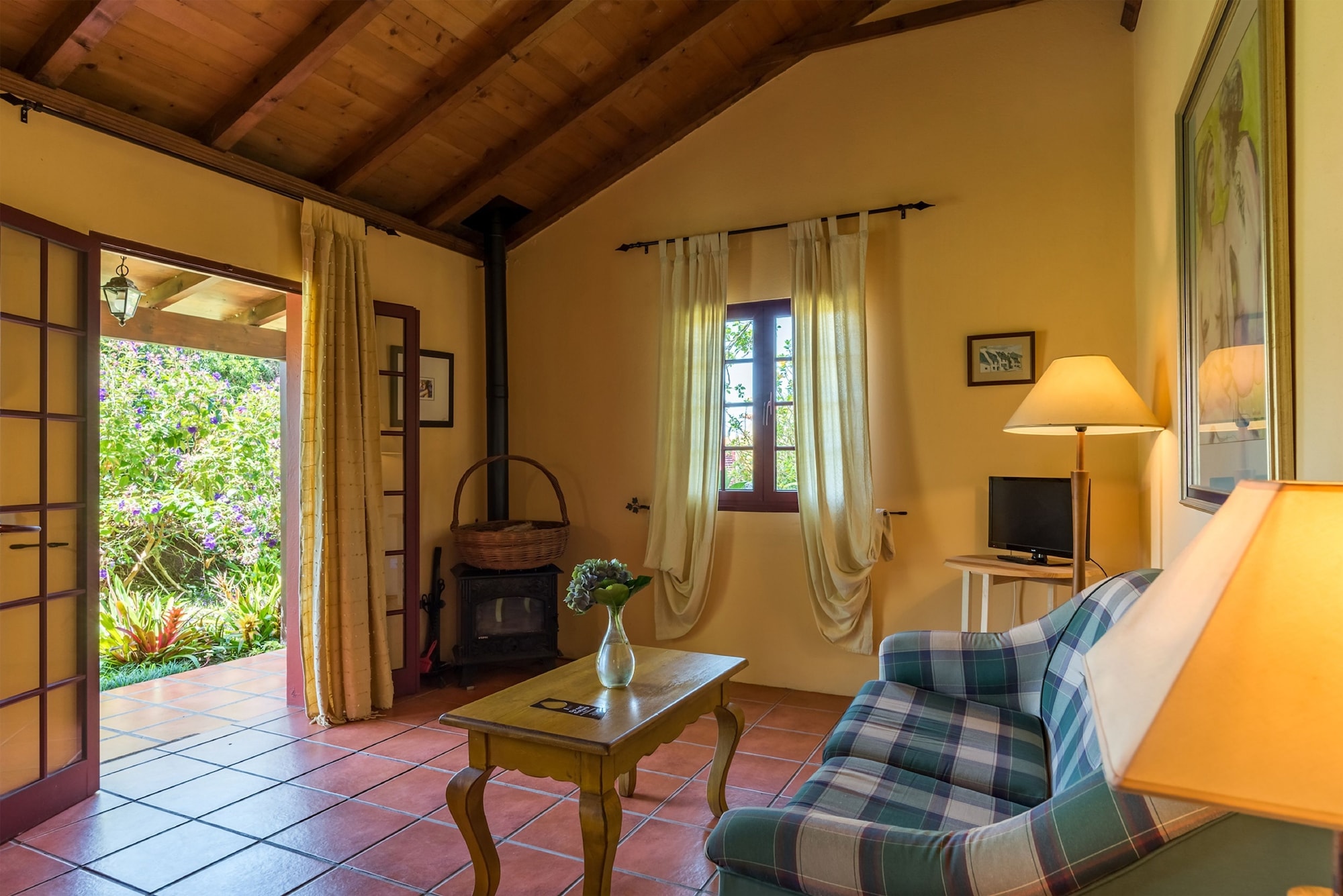 1 Bedroom, Duplex, Villa, Queen Bed, Sofa 3/6