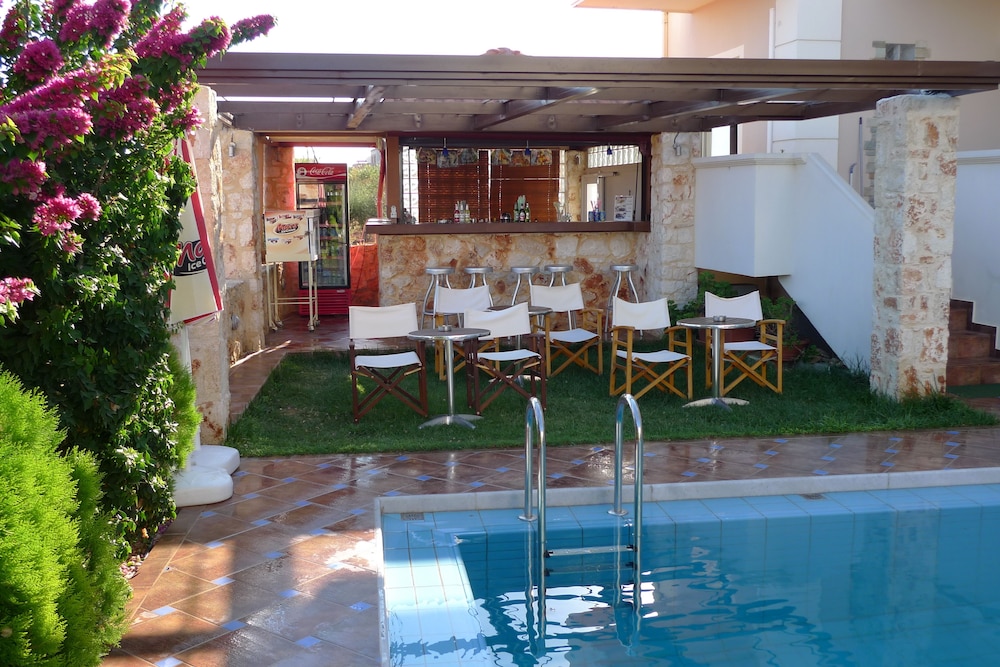 Theros Hotel 8/47