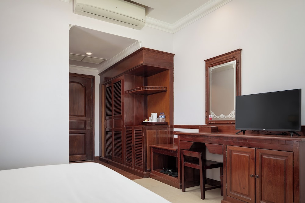 Angkor Holiday Hotel 22/58