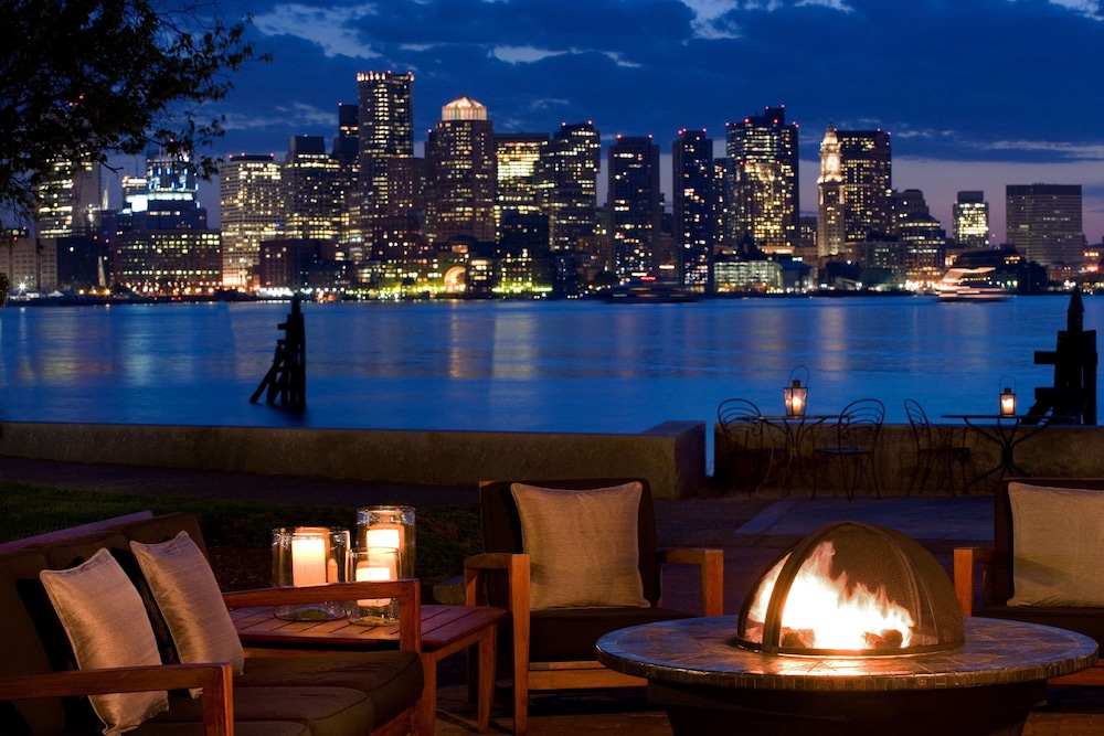 Hyatt Regency Boston Harbor 7/72