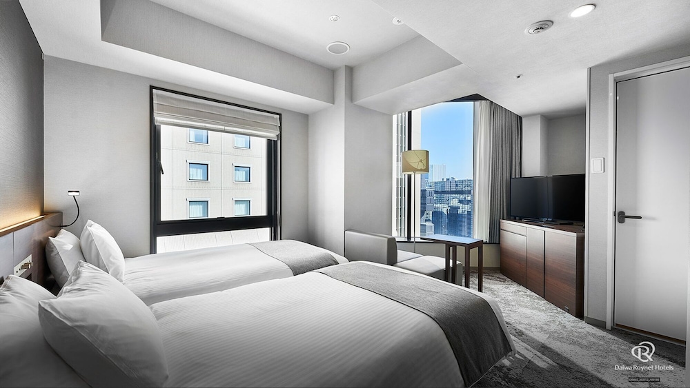 ROOM, TWIN BEDS