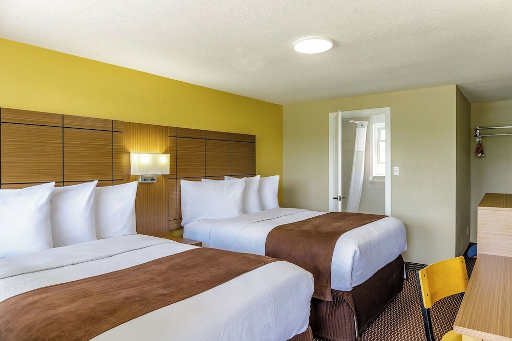 Motel6 Campbellford 7/50