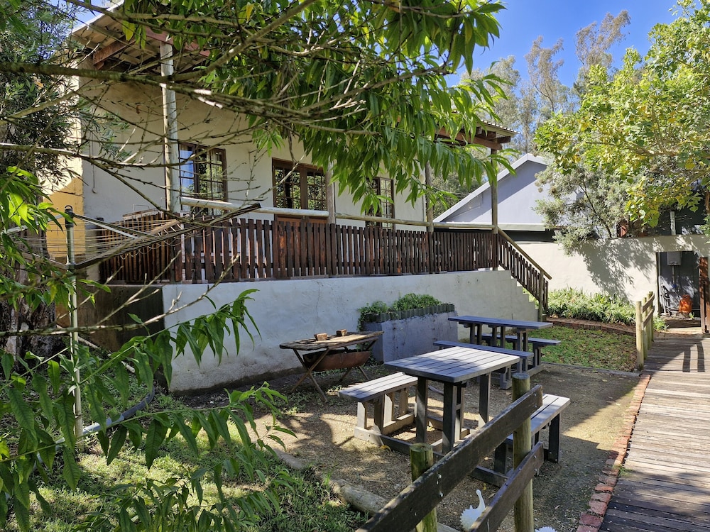 Ibis Place Guest House 39/50