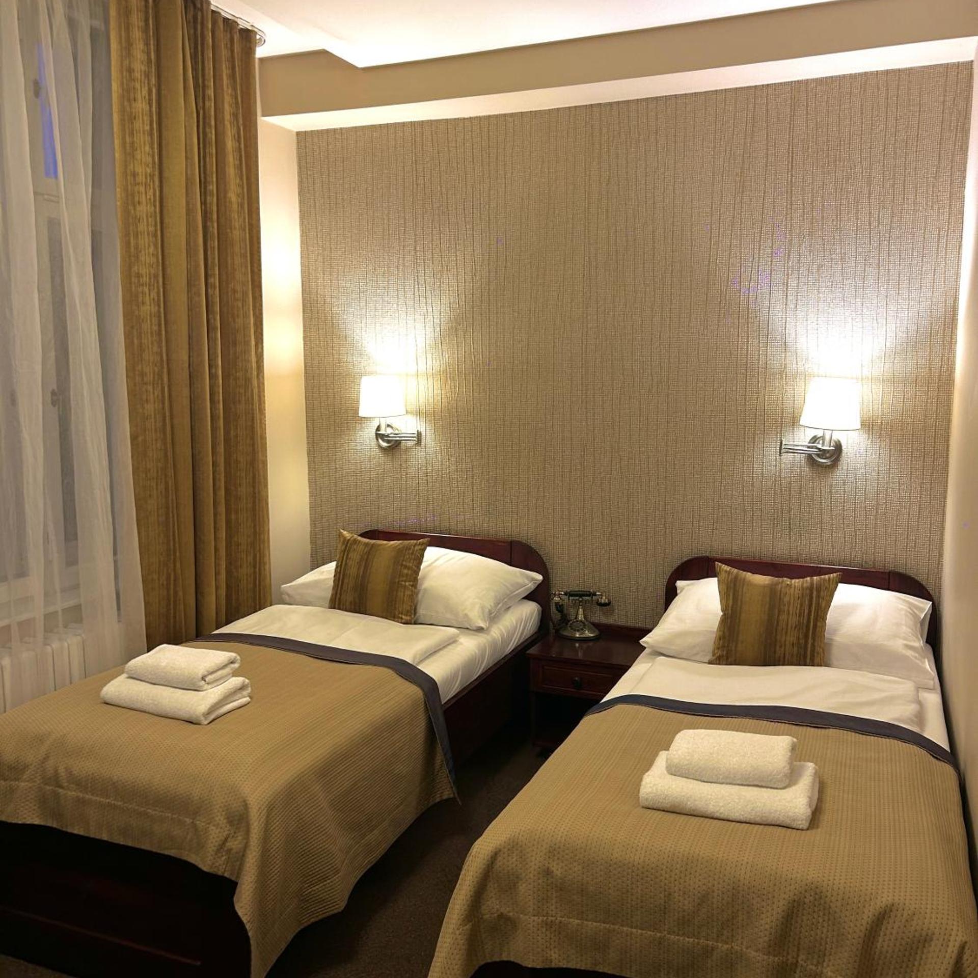 Standard, Double or Twin Bed