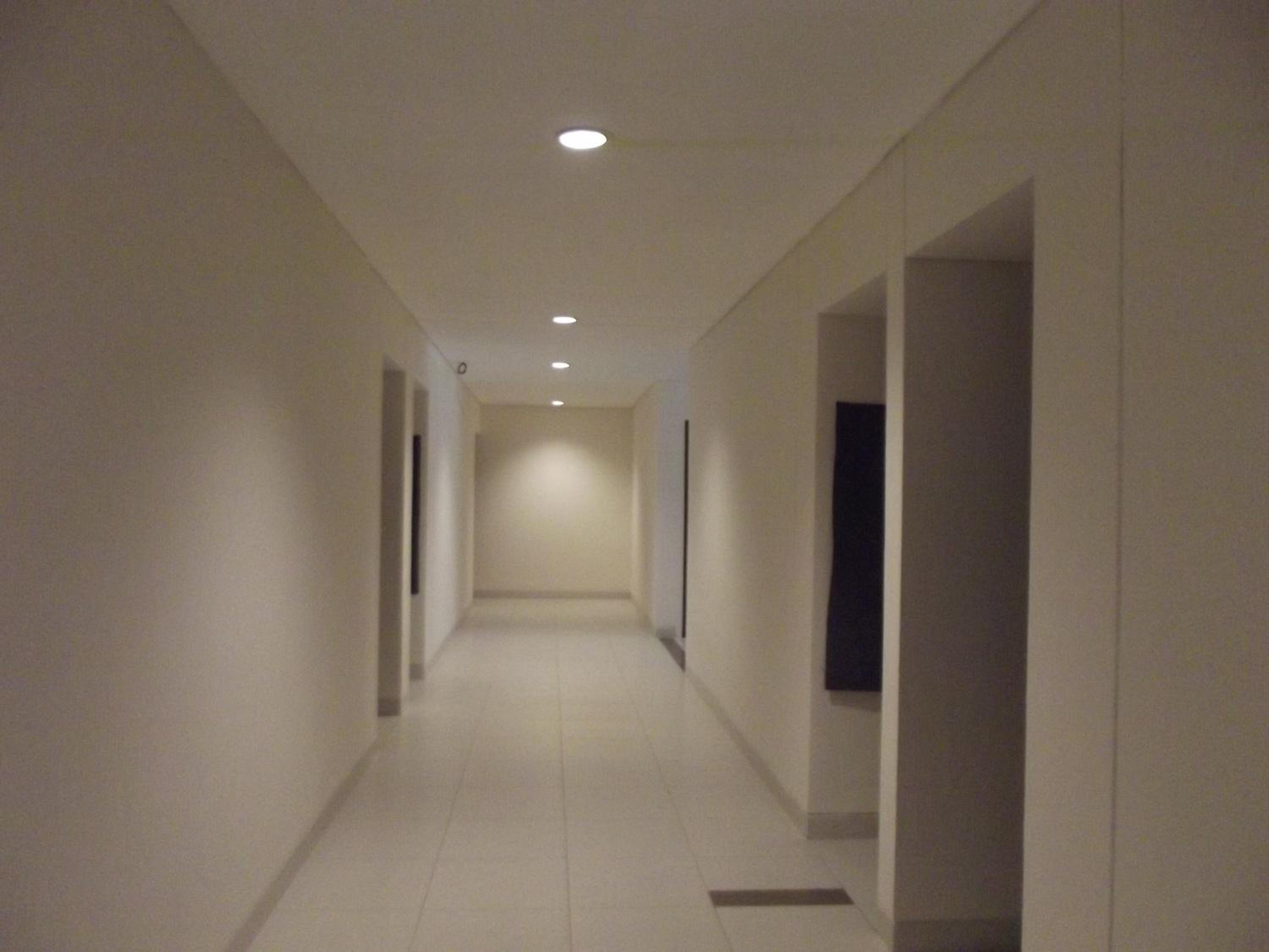 L Bajo Hotel 18/37
