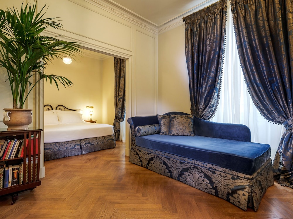 Hotel Locarno 61/73