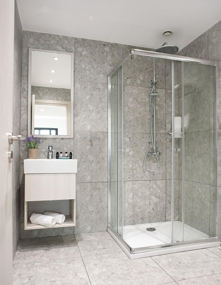 Standard, Twin Beds, Accessible, Roseum Boutique Hotel 8/9
