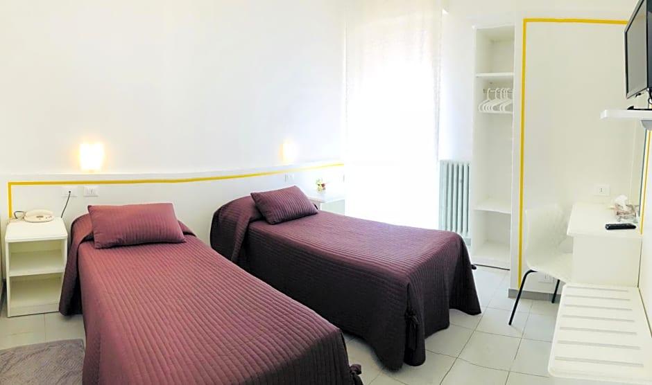 Albergo Ester Di Fossi Laura 18/41