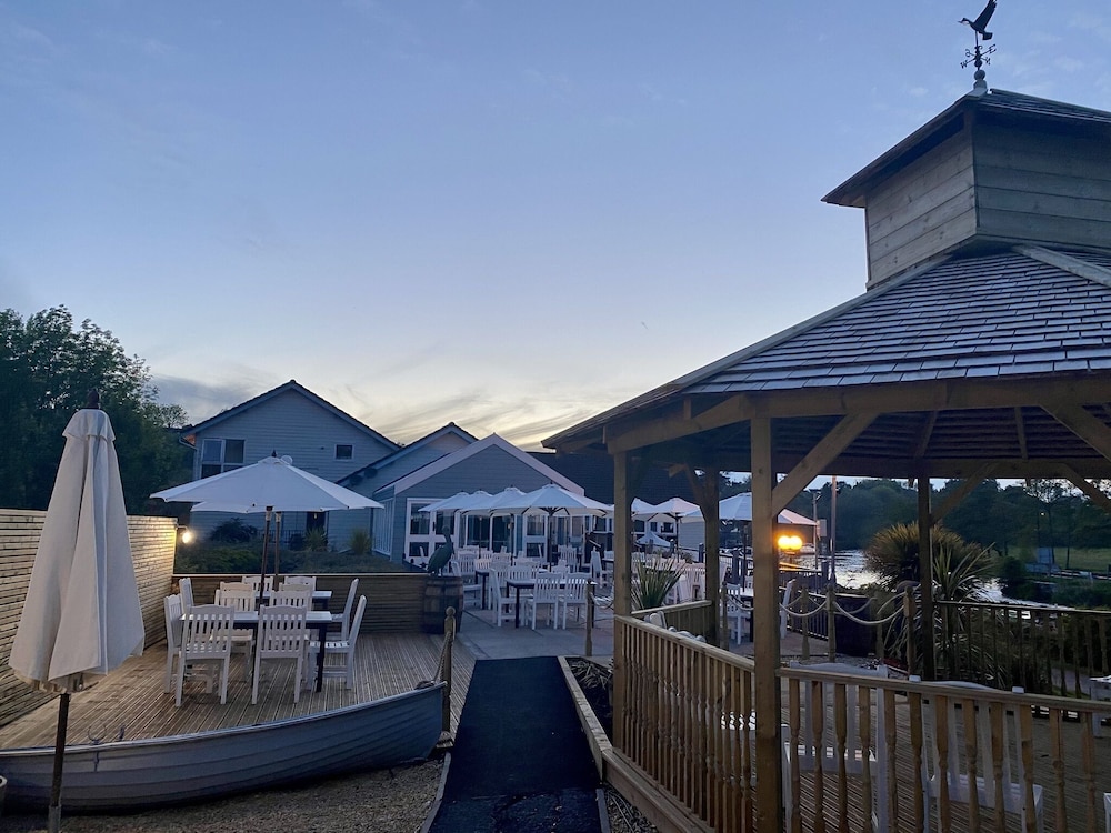 The Riverside Inn 1/49