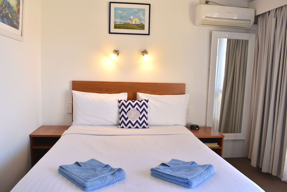 Port O Call Motel 17/54