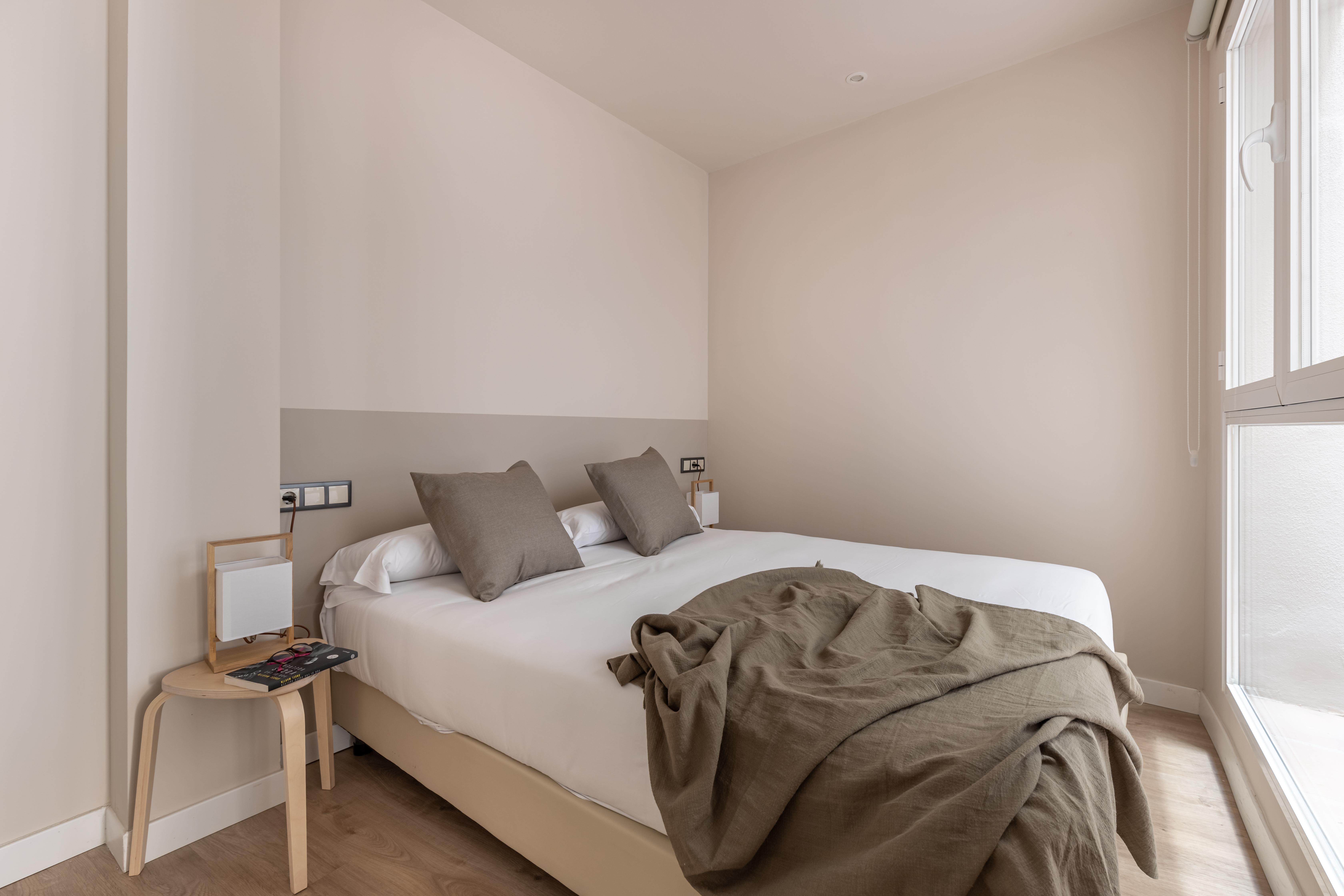 1 BEDROOM, APARTMENT