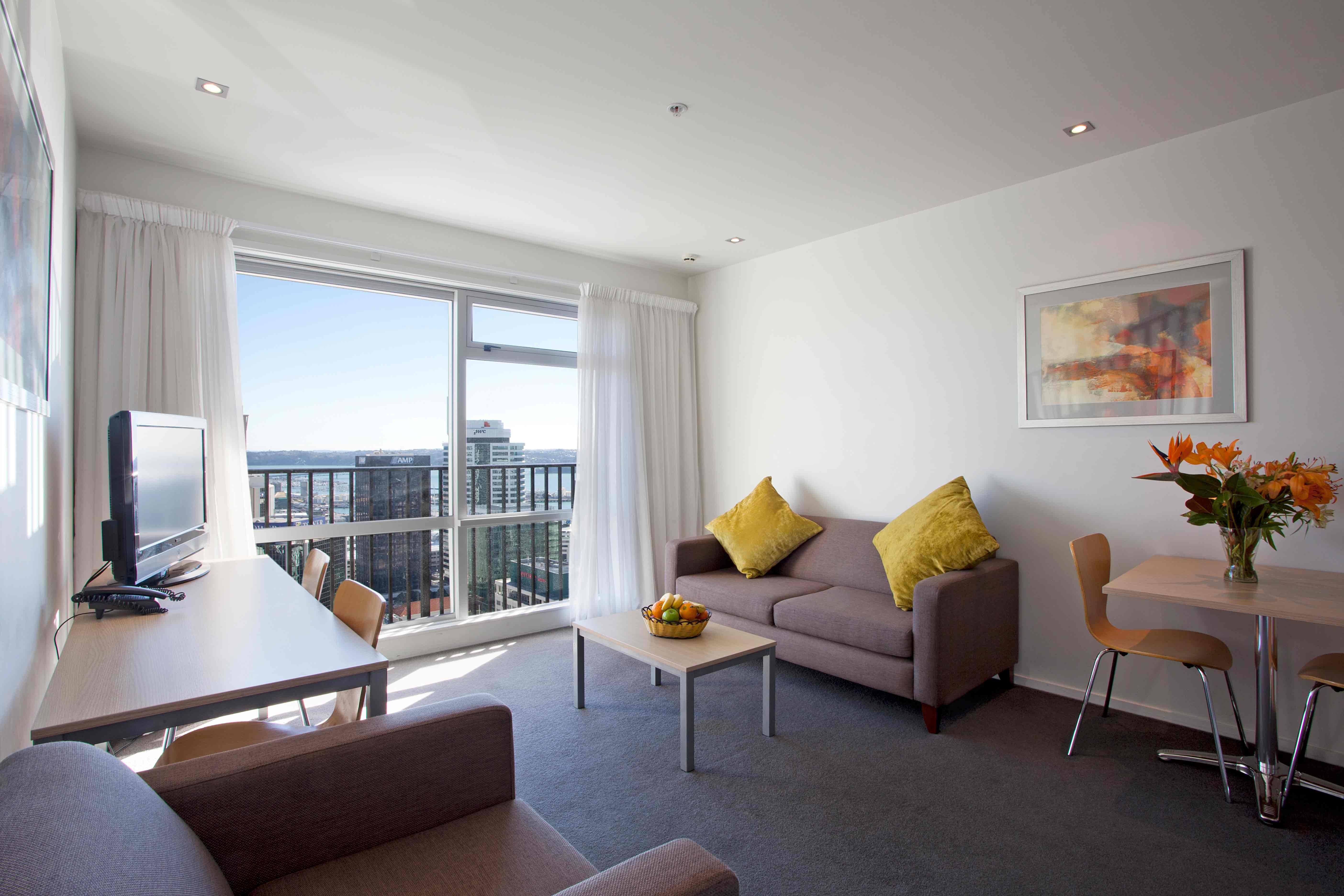 Auckland Harbour Suites 11/24
