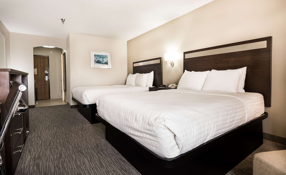 Best Western Abilene Inn Suites 11/34