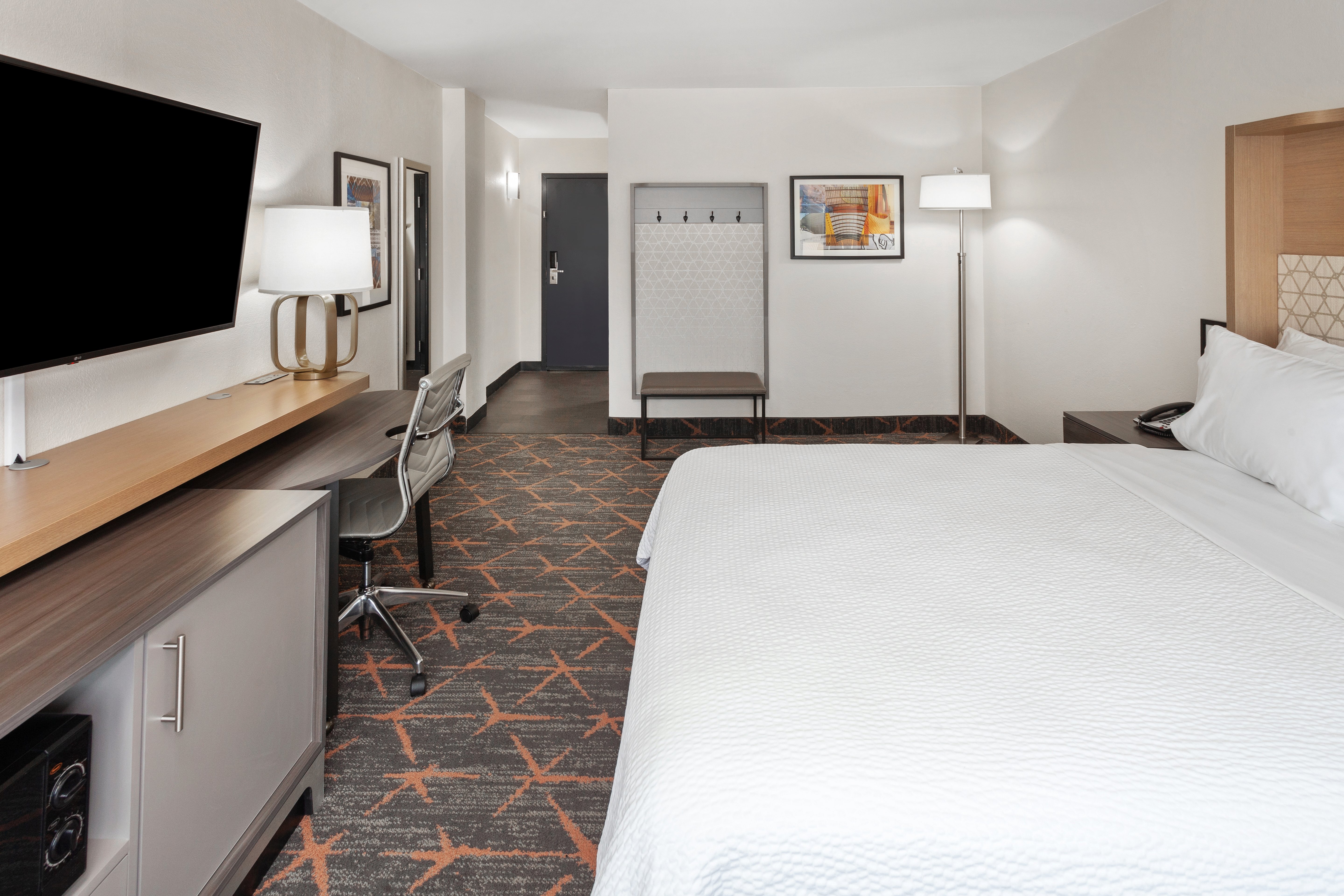Leisure, King Bed