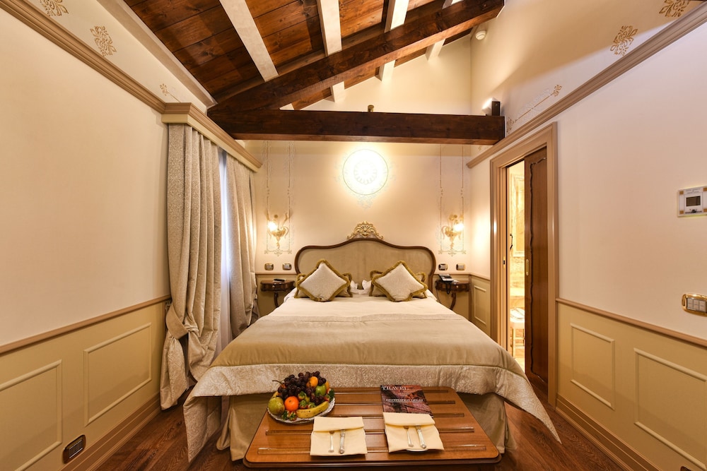 Hotel Monaco & Grand Canal 13/50