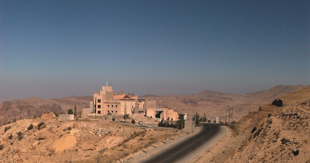 Grand Mercure Petra 87/91