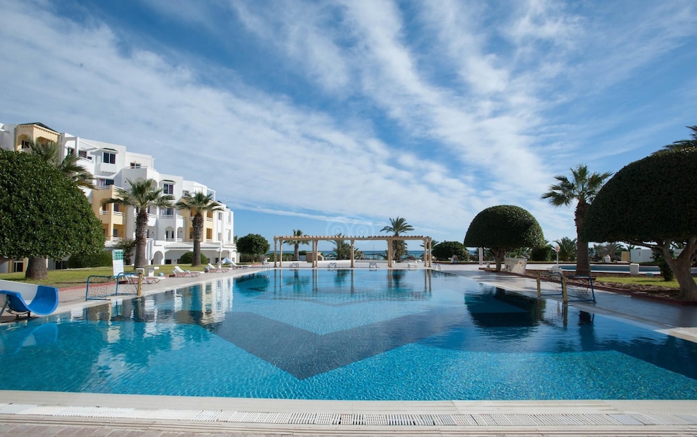 Thapsus Beach Resort 41/48