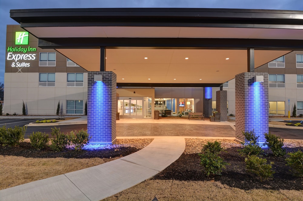Holiday Inn Express And Suites Greenville Taylors 13/50