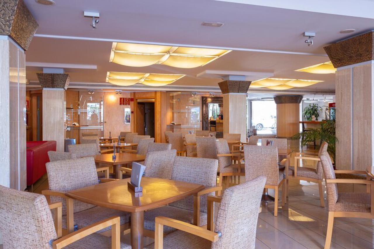 Invisa Hotel La Cala 76/99