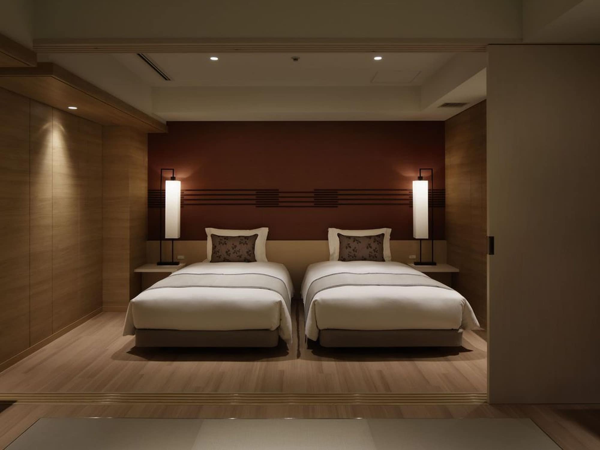 Deluxe, 2 Double Beds, Extra Beds, Sea Side