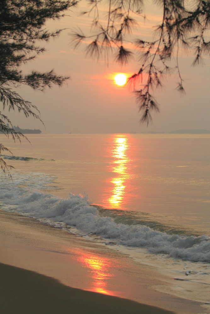 The Princess Beachfront Resort 11/18
