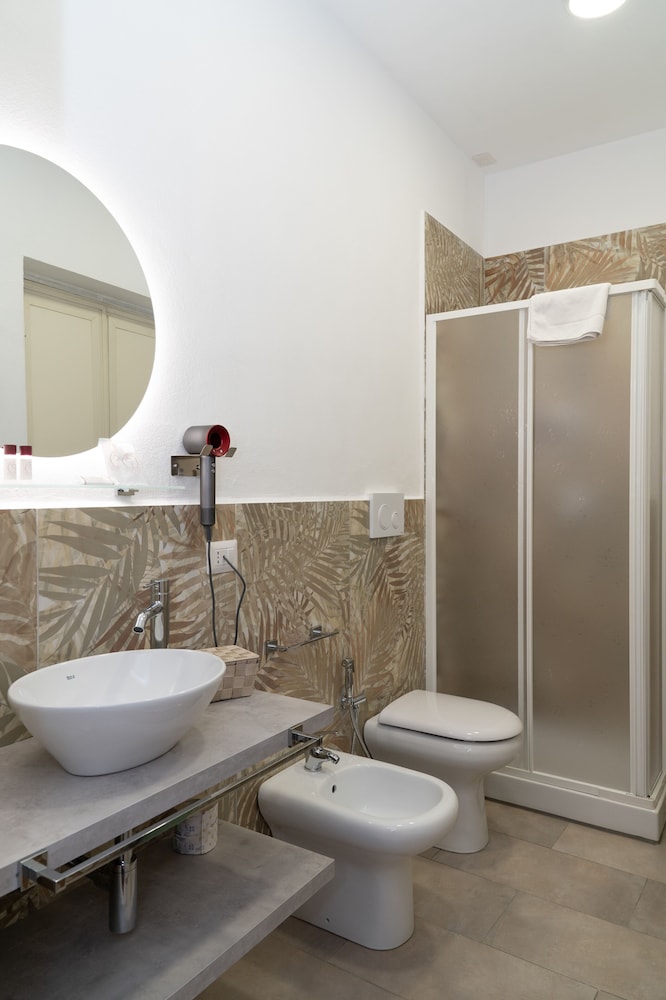 The Sun Boutique Hotel 28/32