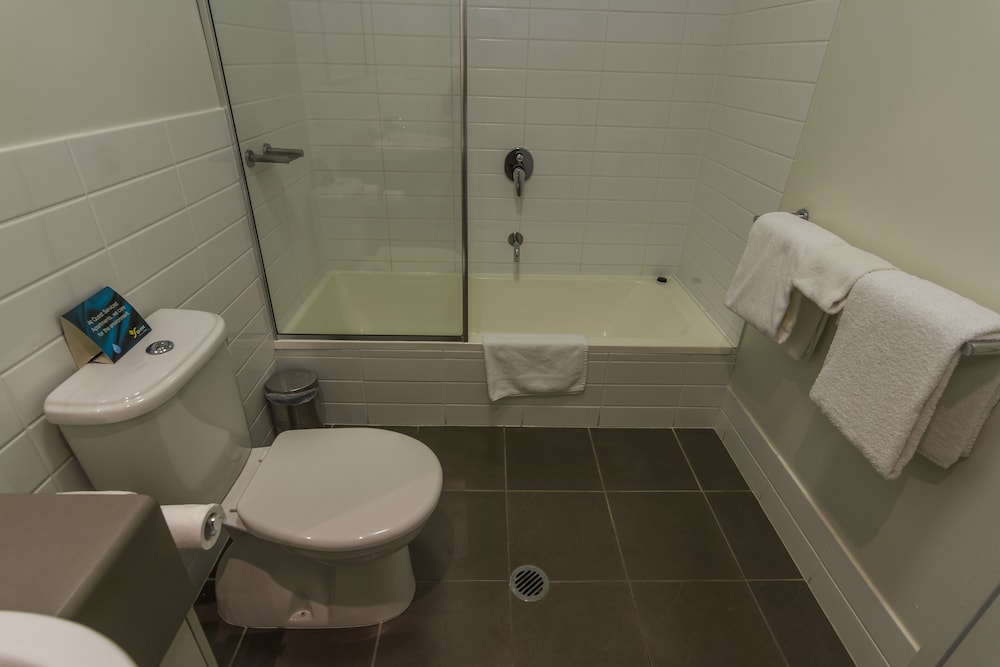 MainStay Suites Mackay 19/65