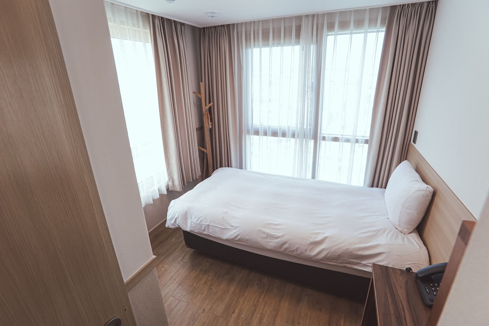 Hotel Kenny Seogwipo 40/66