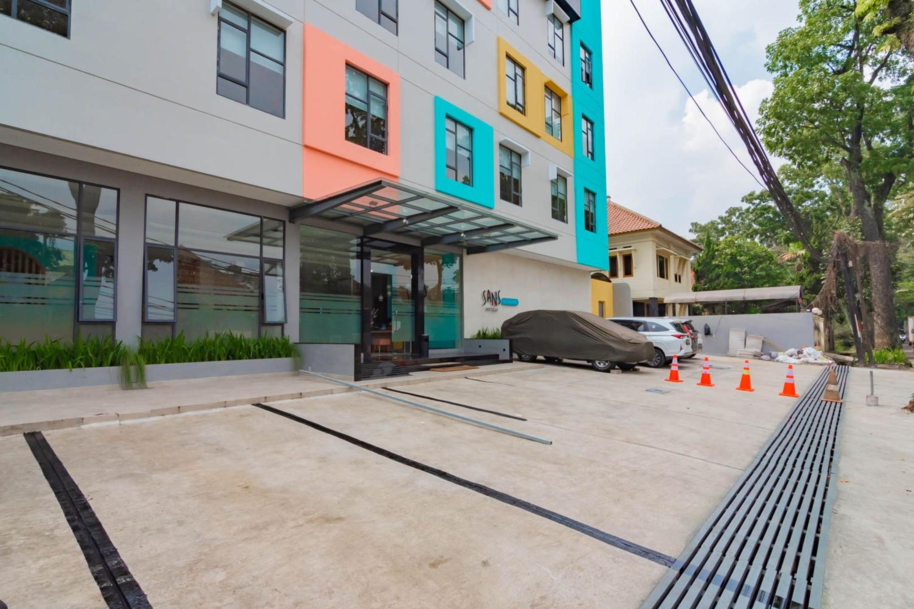 Sans Hotel Alexander Bandung 62/66