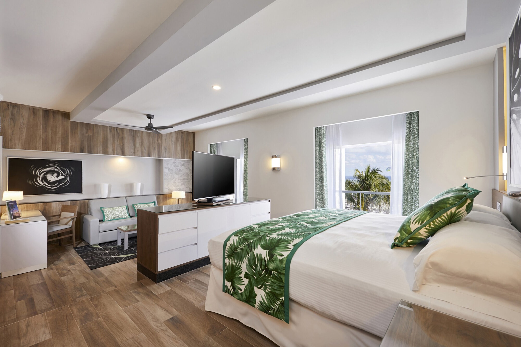 Suite, King Bed