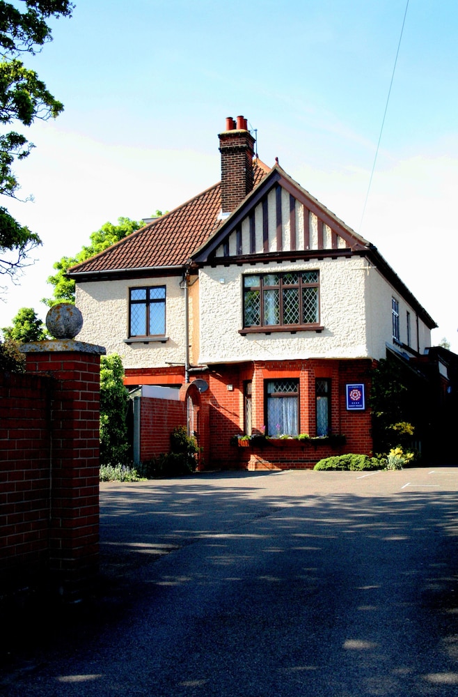 Lattice Lodge Guest House 3/34