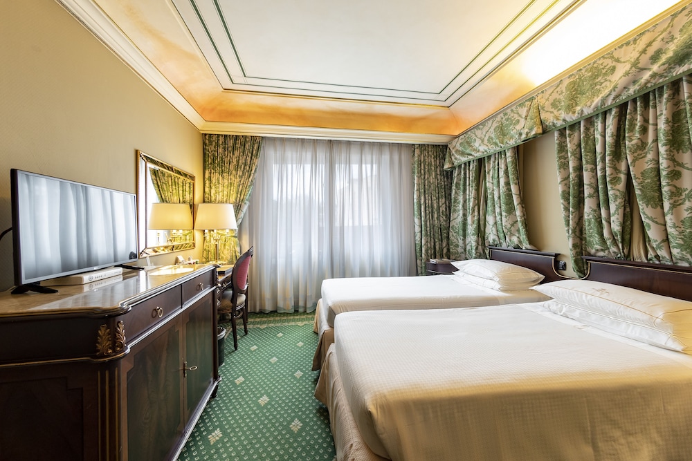 CLASSIC, DOUBLE OR TWIN BED