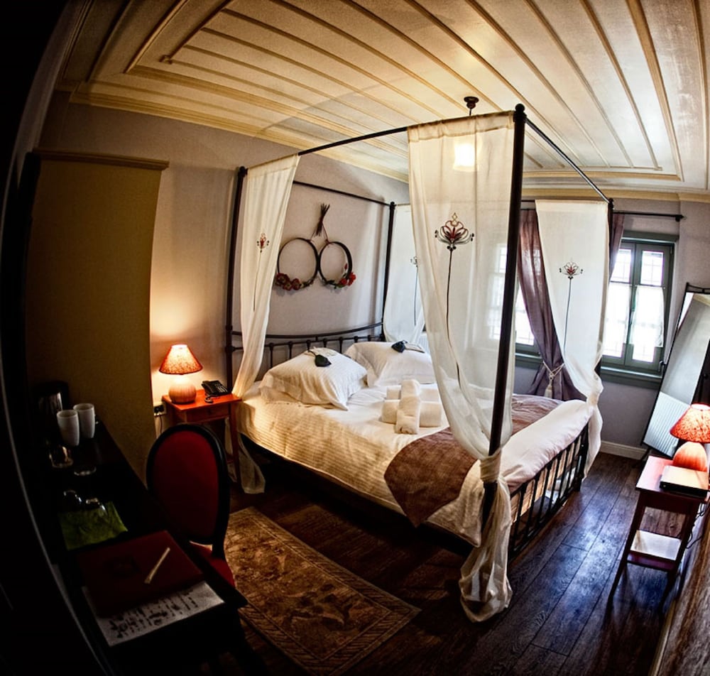 Pirrion Hotel 16/50