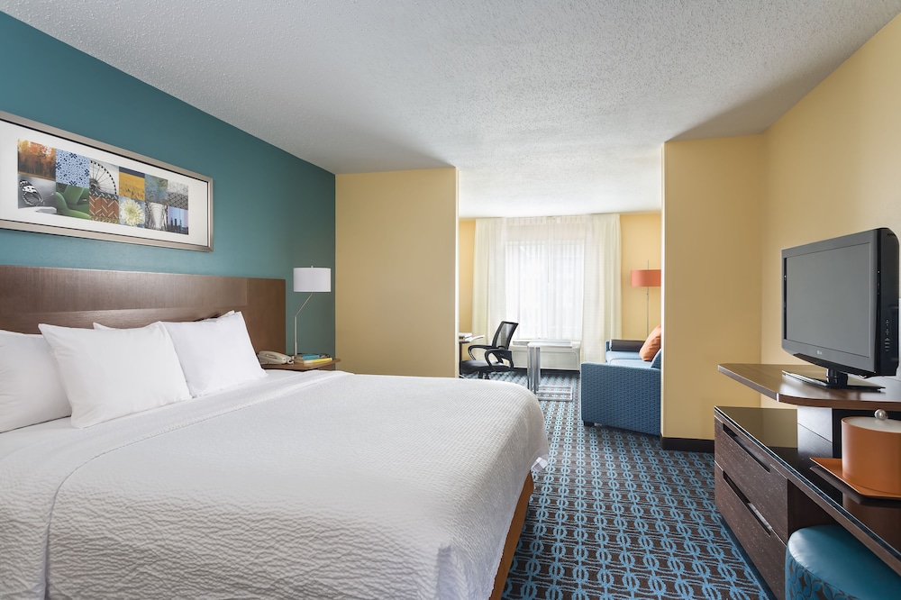 Fairfield Inn Suites By Marriott Chicago Naperville Aurora 15/50