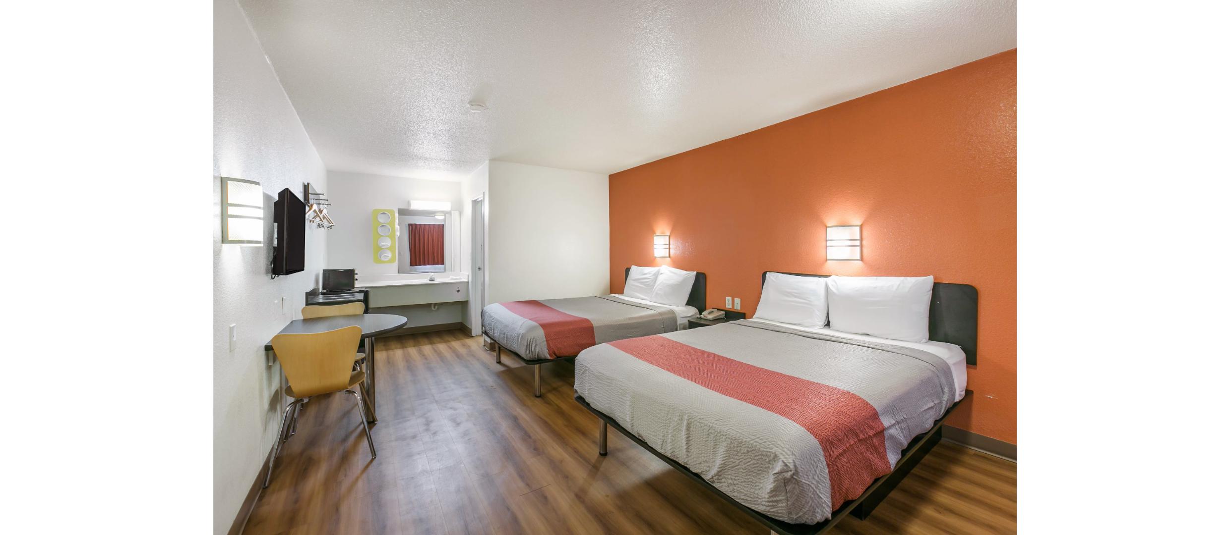 Room, Queen Bed, Accessible