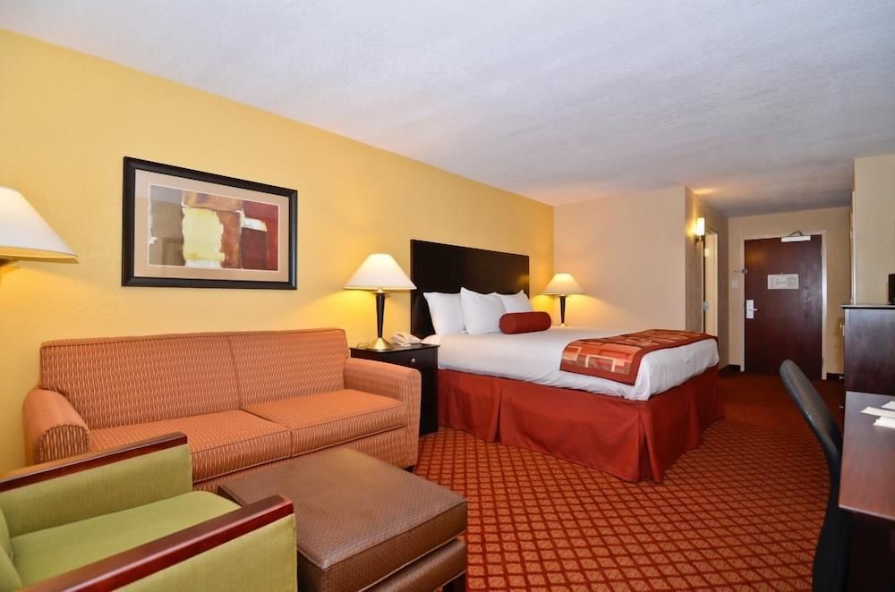 Best Western Plus Parkway Hotel 12/26