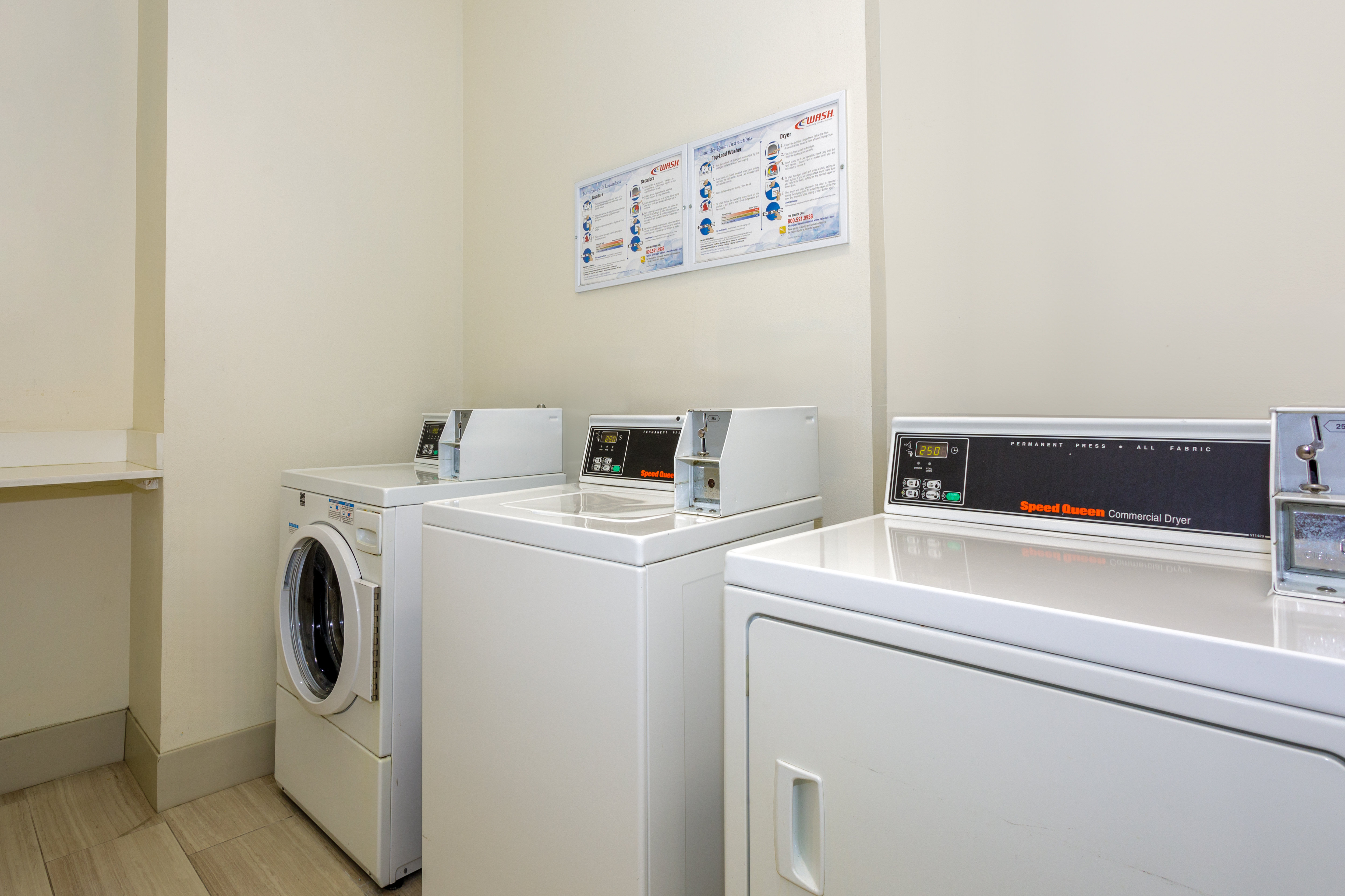Holiday Inn Express Tampa N I-75 - University Area by IHG 29/69
