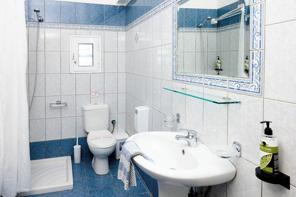 Konstantinos Hotel 49/55
