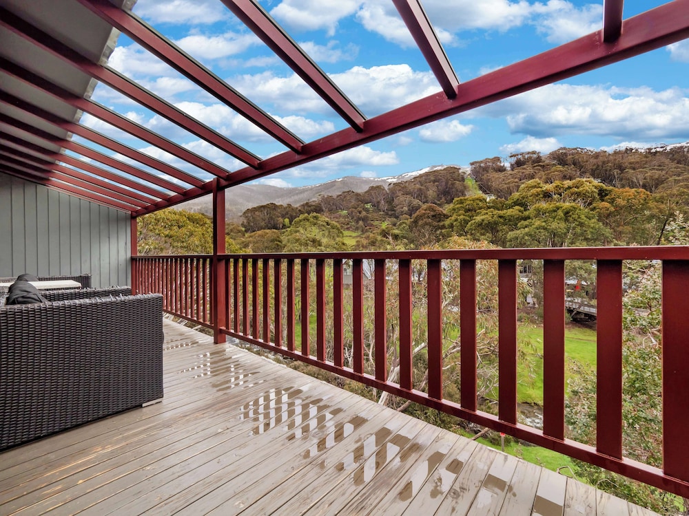 THREDBO ALPINE HOTEL 39/74