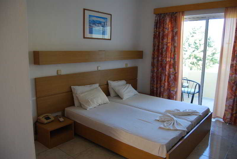 Fantasy Hotel 10/55
