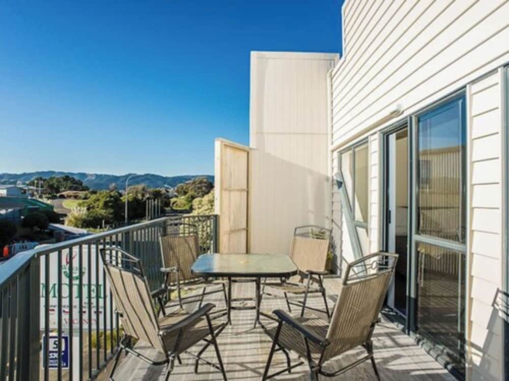 Wrights By The Sea Motel 64/68
