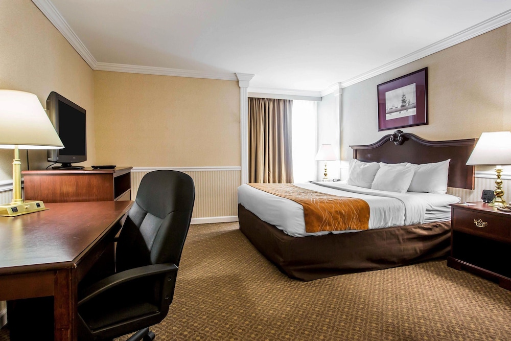Comfort Inn & Suites Plattsburgh - Morrisonville 13/37