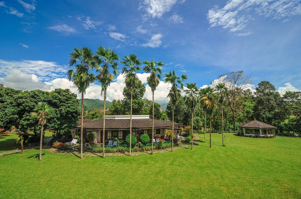 FISH TAIL LODGE 38/50