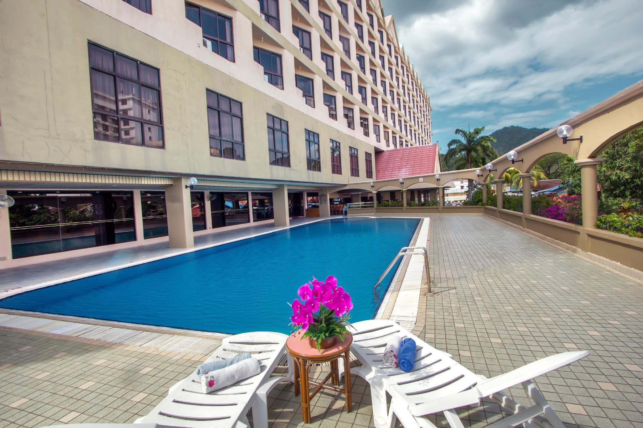 DELUXE TRIPLE ROOM (1 DOUBLE + 1 SINGLE BED)