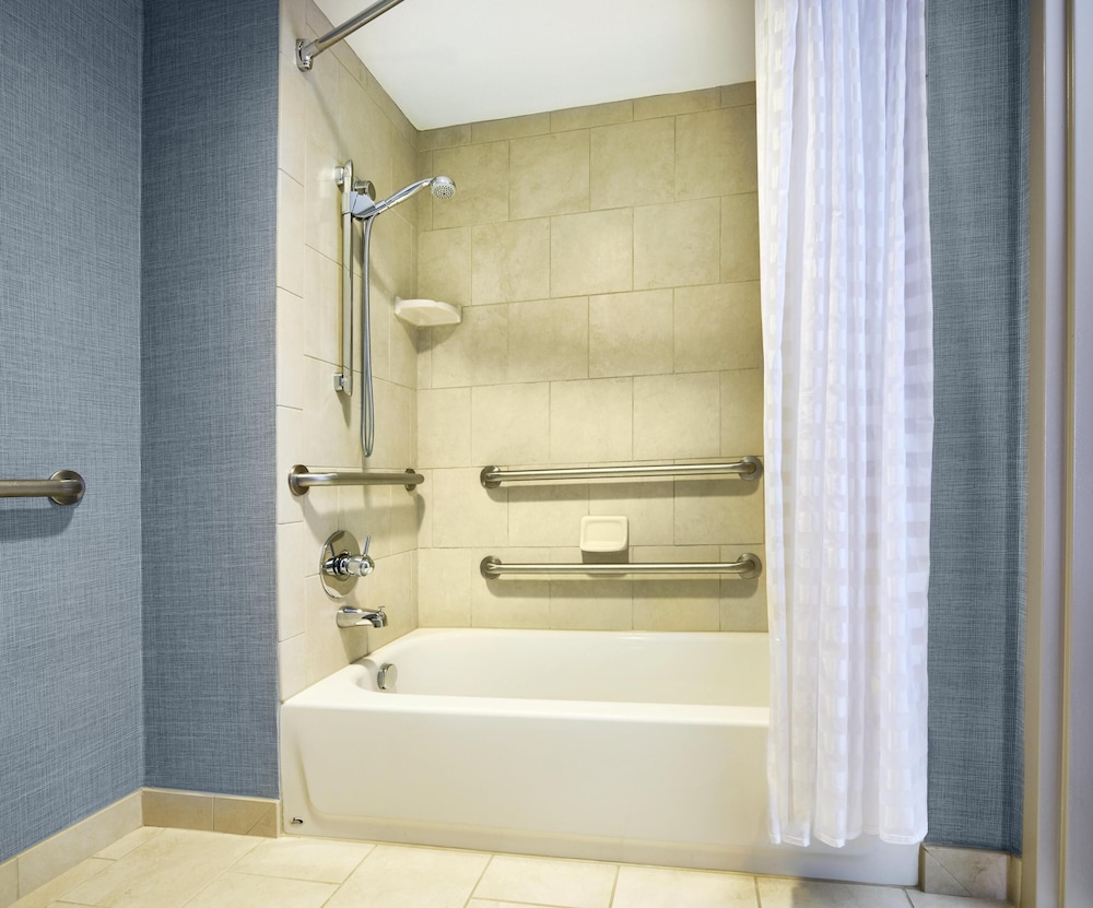 Hyatt Place Grand Rapids-South 67/67