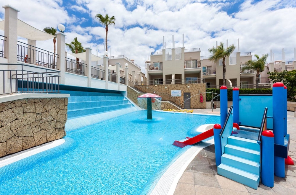 Los Olivos Beach Resort 48/60