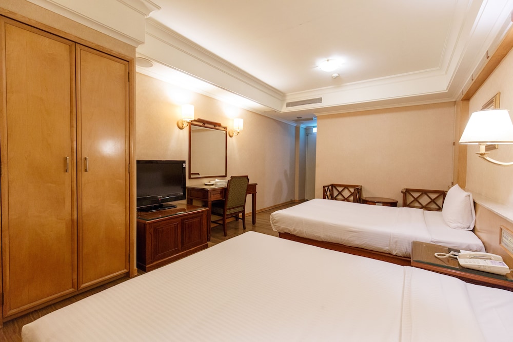 SLV Hotel 6/50