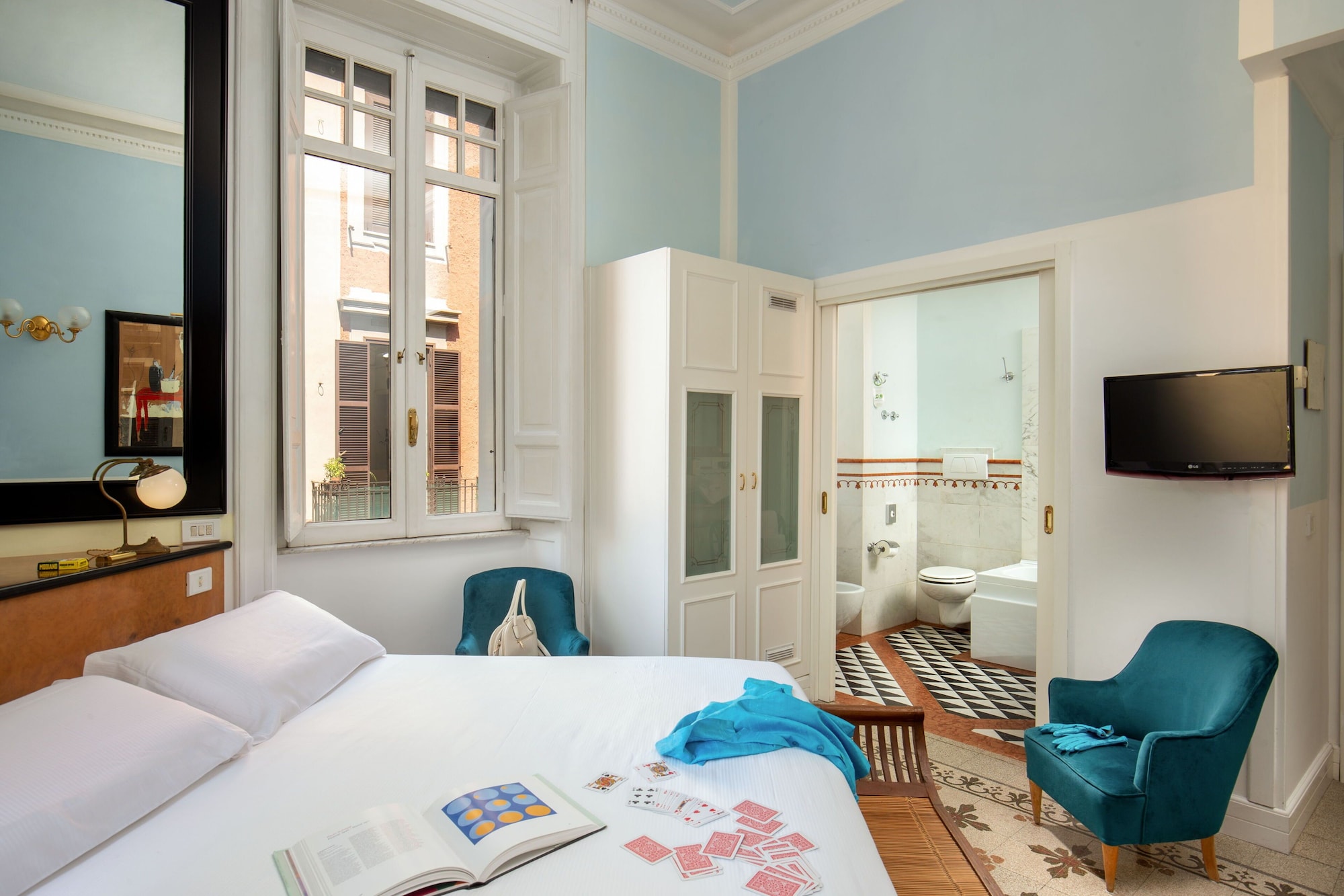 COMFORT, DOUBLE BED