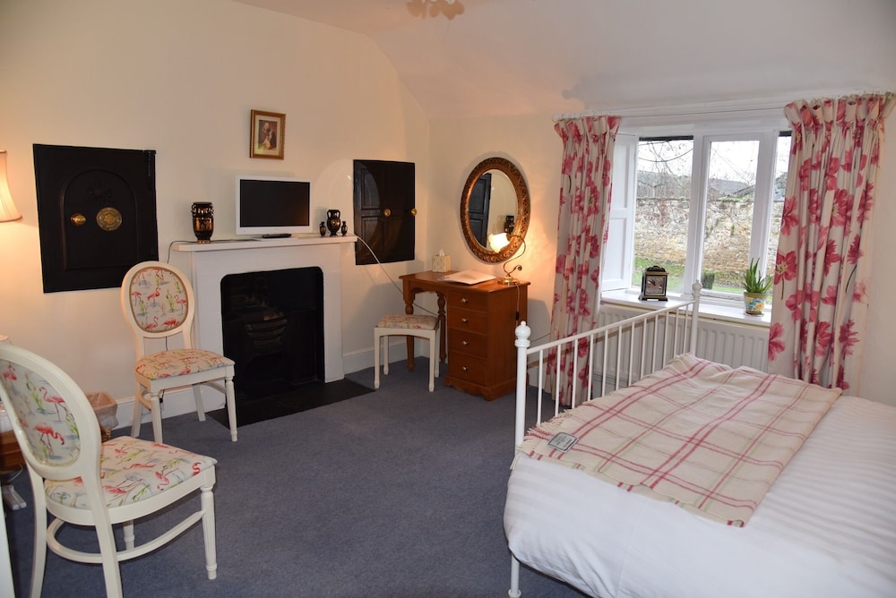 Charlotte, Classic, Double Bed, Garden View