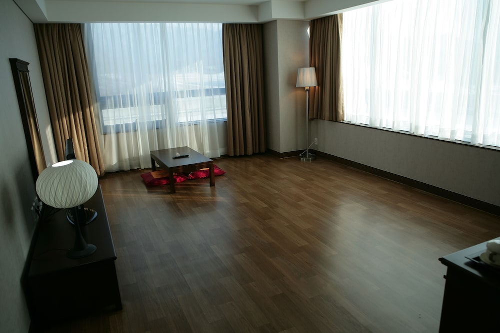 Hotel Inter Burgo Wonju 20/23